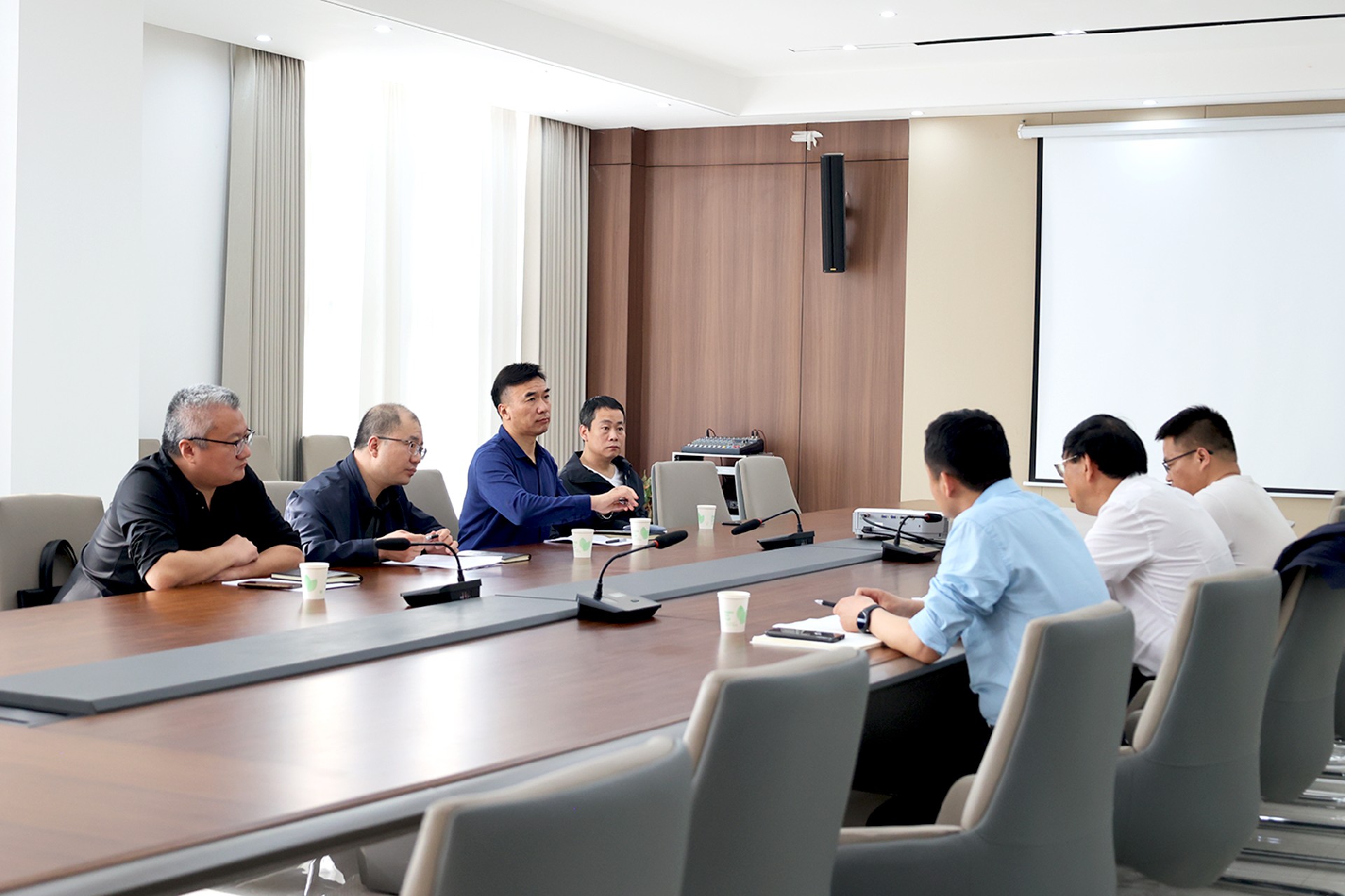 1713338390581349.jpg f1df563bd038ad385a11a8b9bc74713.jpg